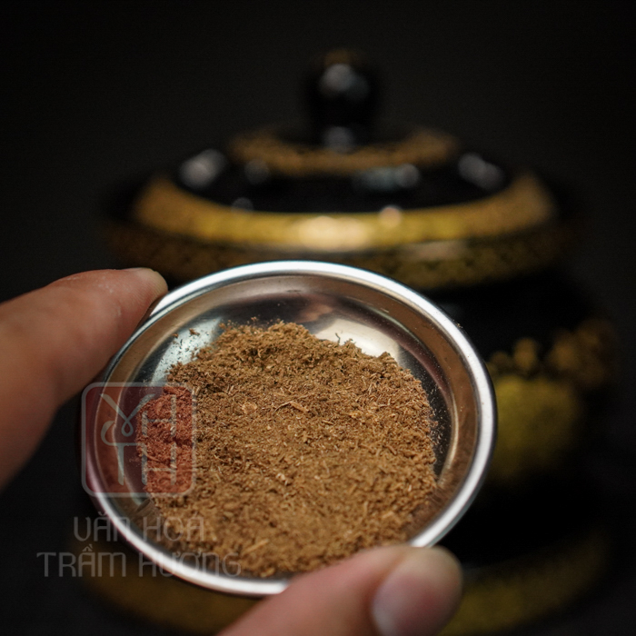 Bột trầm hương là phần gỗ trầm đã kết tinh tinh dầu