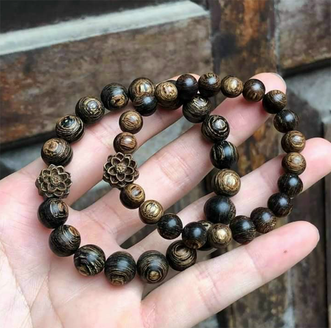 gia-cua-vong-tram-huong-sanh-chim-phu-thuoc-nhieu-yeu-to