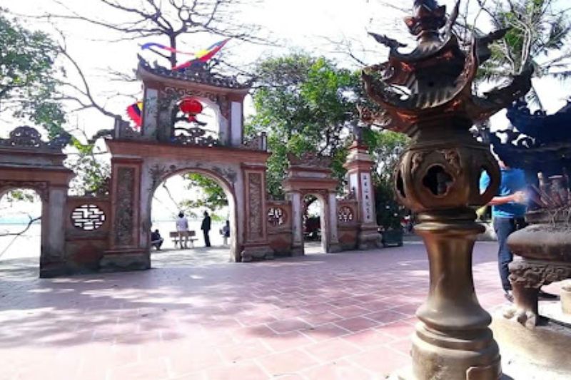 Đền Củi thờ Ông Hoàng Mười ở Hà Tĩnh