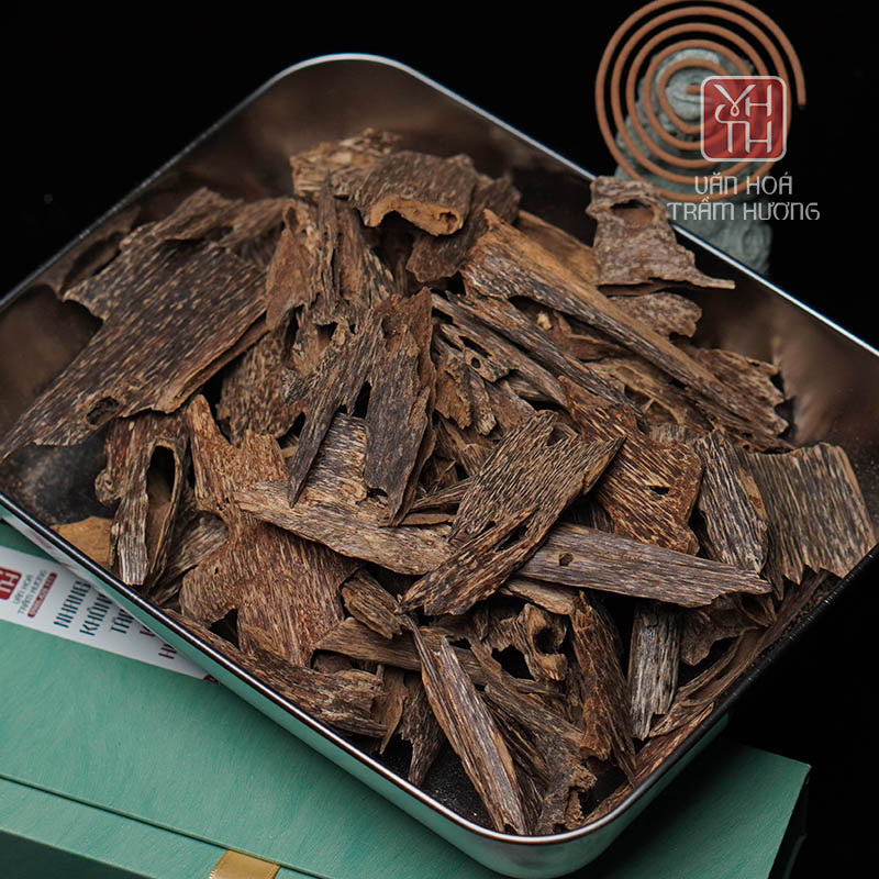 Trầm kiến rừng VIP là sản phẩm đỉnh cao trong dòng trầm hương miếng