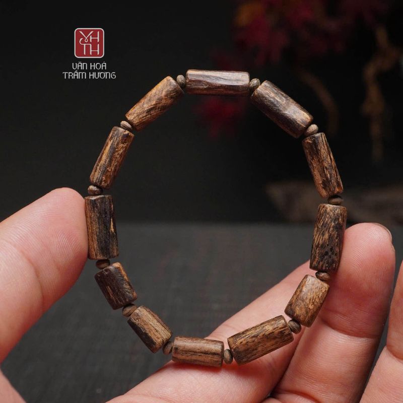 Vòng tay trầm hương